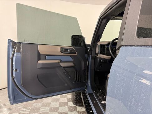 Used 2023 Ford Bronco Wildtrak image 10