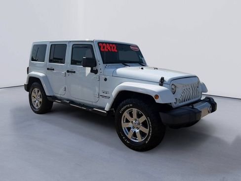 Used 2017 Jeep Wrangler Unlimited Sahara AWD/4WD image 1