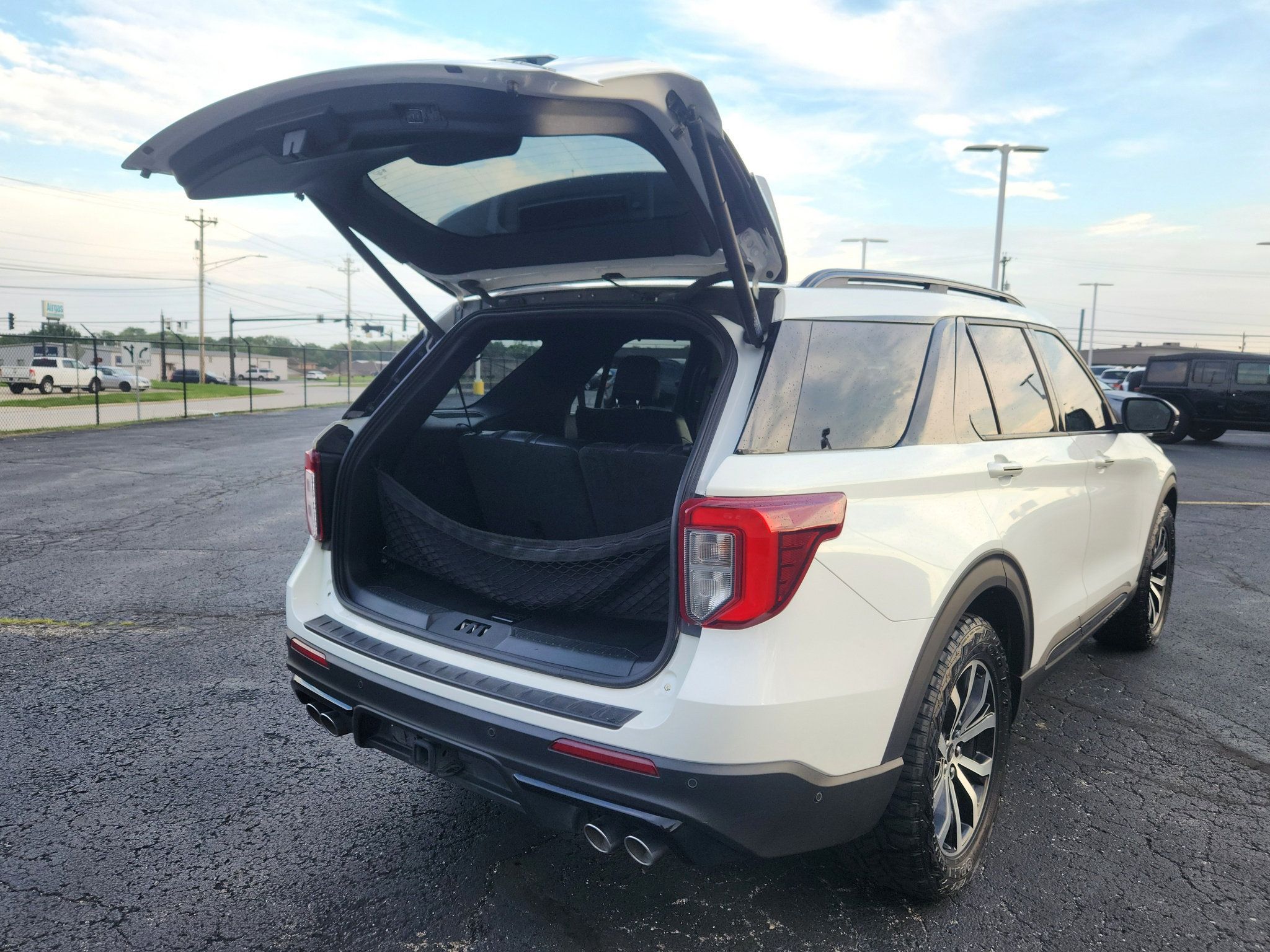 Used 2020 Ford Explorer ST w/ Premium Technology Package AWD/4WD image 16