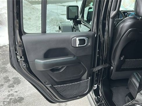 Used 2024 Jeep Wrangler Unlimited Rubicon 4xe image 22