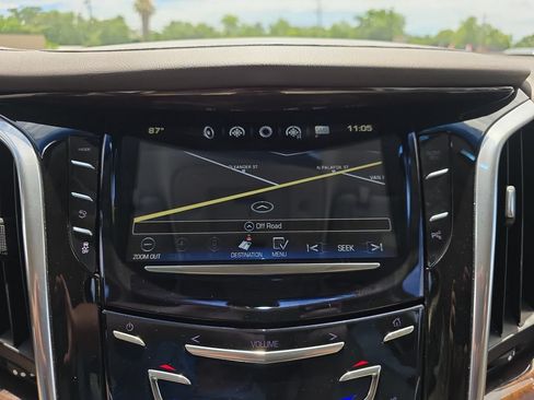 Used 2017 Cadillac Escalade 2WD image 26