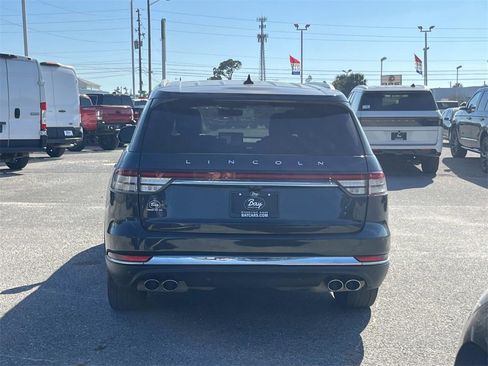 Used 2021 Lincoln Aviator Reserve w/ Elements Package Plus image 4