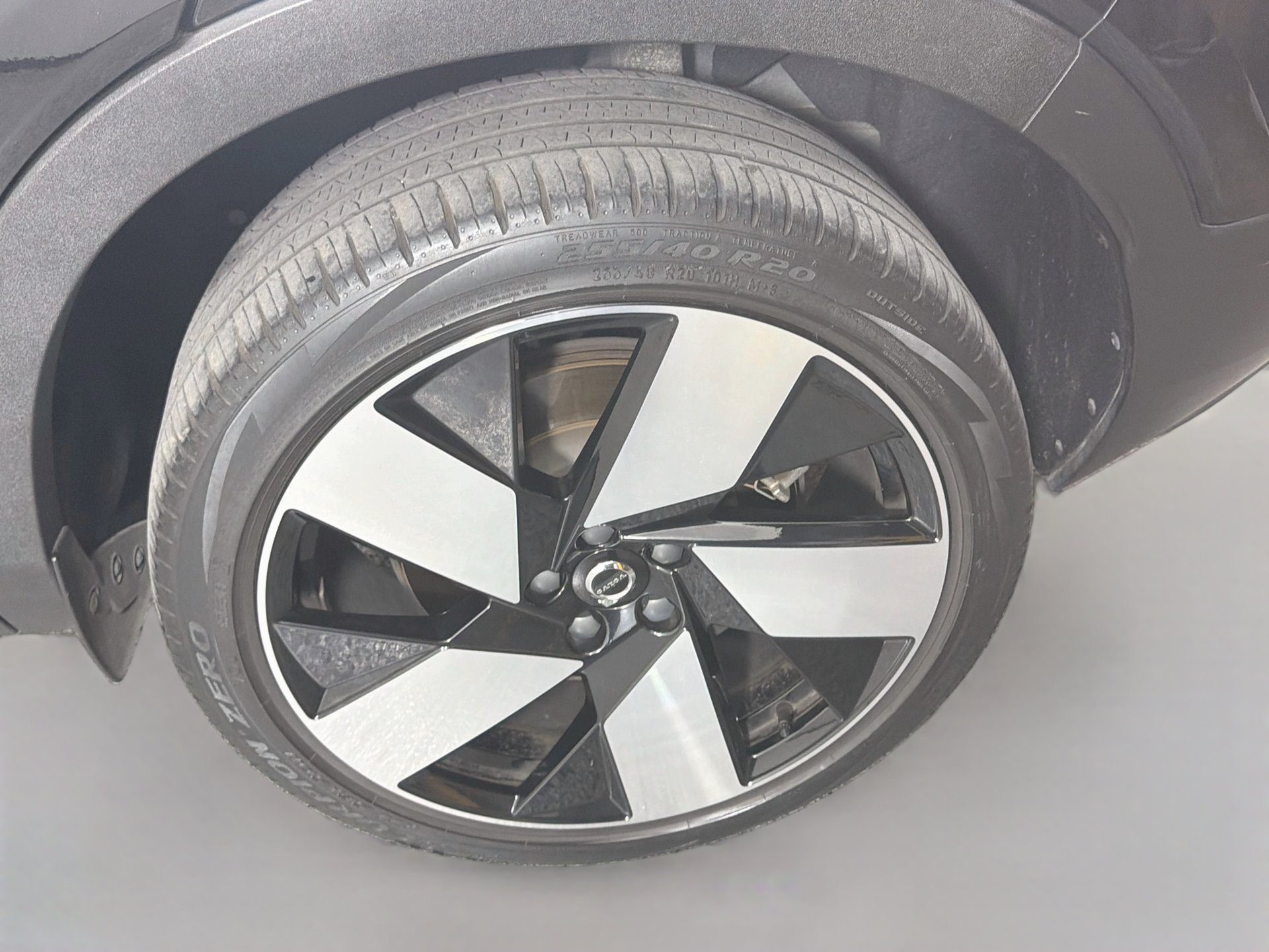 Certified 2023 Volvo C40 P8 Recharge Ultimate AWD/4WD image 32
