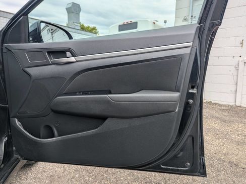 Used 2019 Hyundai Elantra Value Edition w/ Cargo Package FWD image 9