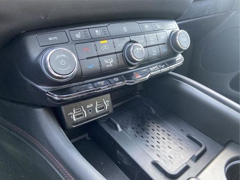 Used 2025 Dodge Durango R/T AWD/4WD image 35