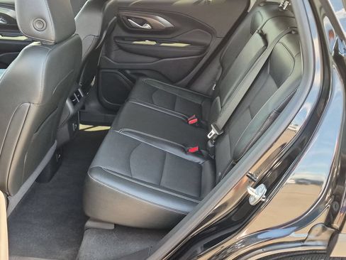 Certified 2023 GMC Terrain SLT FWD image 24