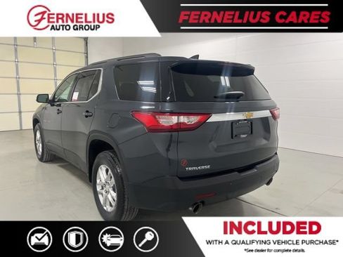 Used 2021 Chevrolet Traverse LT FWD image 5