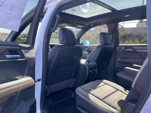 New 2026 GMC Acadia Denali Ultimate w/ LPO, Floor Liner Package image 12