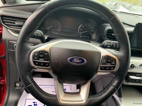 Used 2022 Ford Explorer XLT w/ Equipment Group 202A image 23