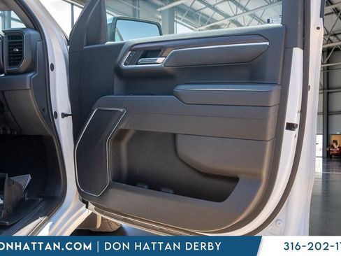 Used 2025 GMC Sierra 1500 SLT AWD/4WD image 25