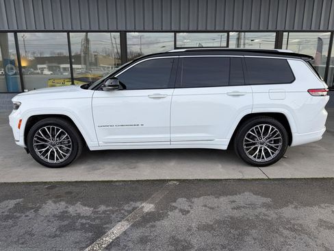 Used 2023 Jeep Grand Cherokee L Summit image 8