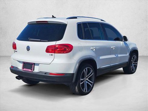 Used 2017 Volkswagen Tiguan SEL image 5