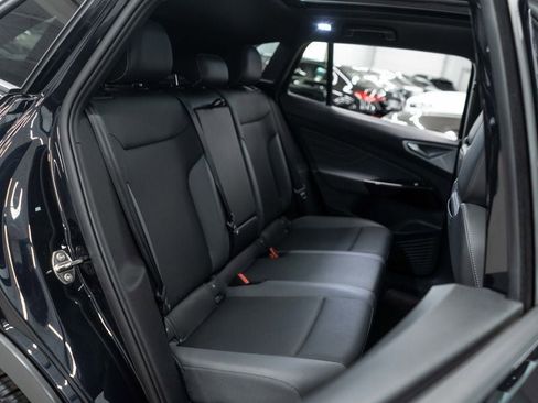 Used 2023 Volkswagen ID.4 Pro S Plus image 14