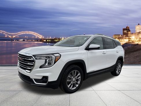 Used 2024 GMC Terrain SLT image 1