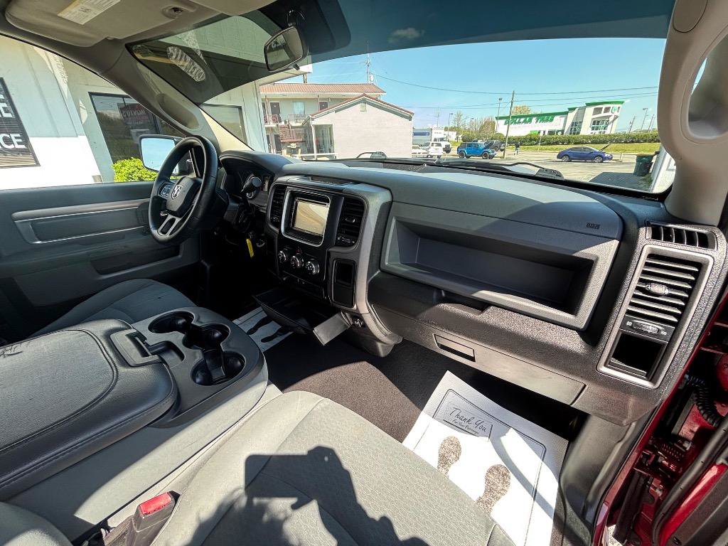 Used 2013 RAM 1500 Express RWD image 25