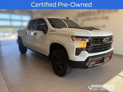 Used 2024 Chevrolet Silverado 1500 LT Trail Boss w/ Convenience Package II AWD/4WD image 1