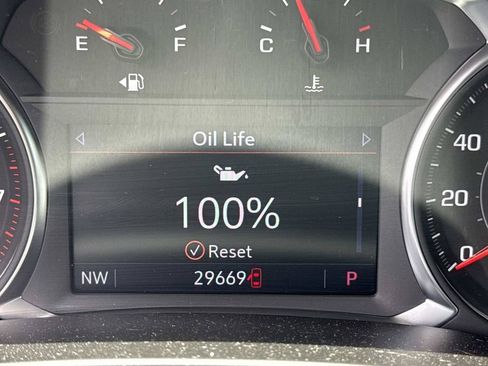 Used 2025 Chevrolet Blazer LT FWD image 37