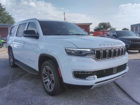 Used 2024 Jeep Wagoneer L Series II RWD image 1