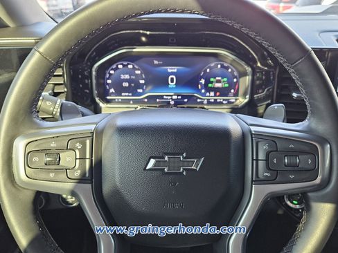 Used 2024 Chevrolet Silverado 1500 LT Trail Boss w/ Convenience Package II image 18