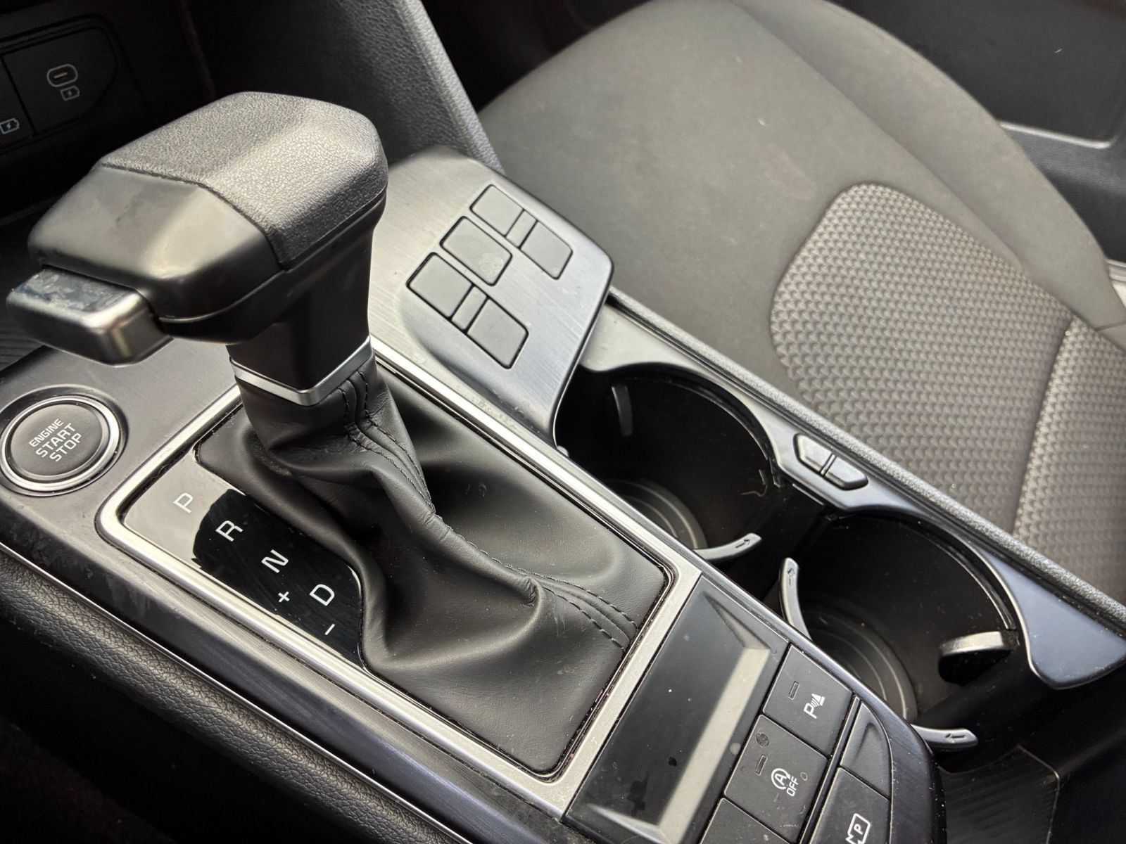 Used 2026 Kia Sportage LX FWD image 40
