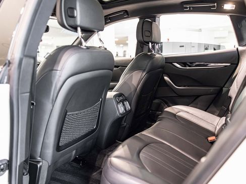 Used 2021 Maserati Levante GranSport image 33