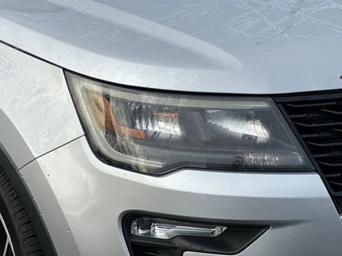 Used 2019 Ford Explorer Sport image 46