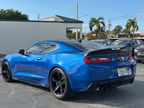 Used 2018 Chevrolet Camaro SS image 3