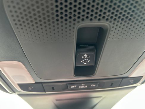 Used 2025 Honda Civic Sport image 17