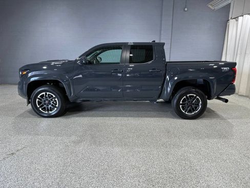 Certified 2026 Toyota Tacoma TRD Sport AWD/4WD image 5