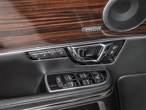 Used 2017 Jaguar XJ R-Sport image 53