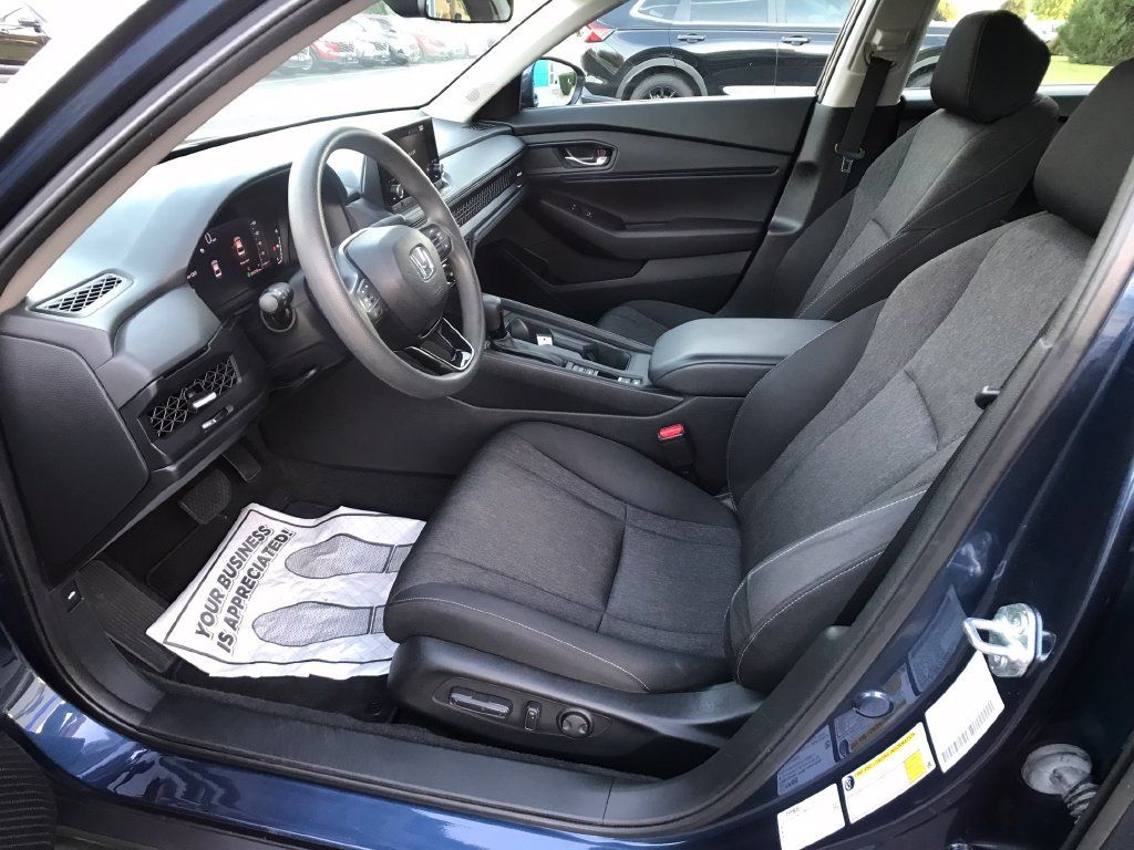 Certified 2023 Honda Accord EX image 4