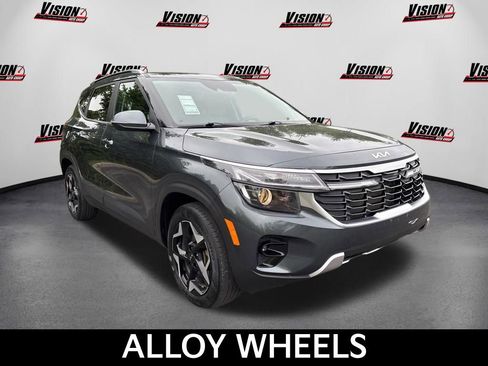 Certified 2024 Kia Seltos EX AWD/4WD image 3