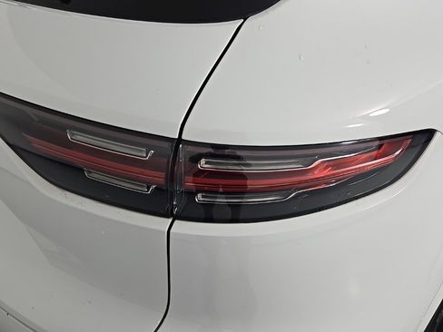 Used 2020 Porsche Cayenne image 9