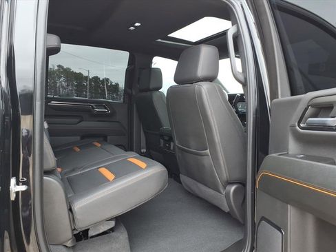 Used 2024 GMC Sierra 2500 AT4 w/ AT4 Premium Plus Package image 13