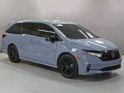 Certified 2023 Honda Odyssey Sport image 1