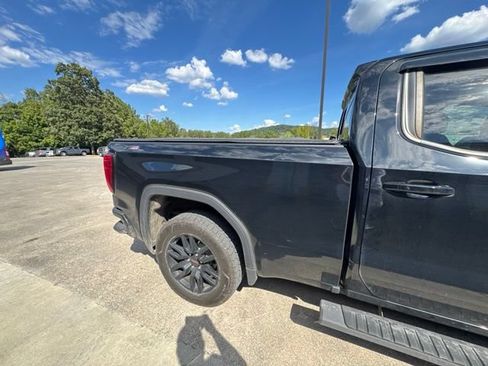 Used 2022 GMC Sierra 1500 Elevation w/ Preferred Package AWD/4WD image 13