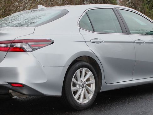 Used 2024 Toyota Camry LE image 6
