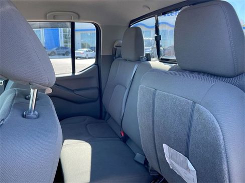 Used 2020 Nissan Frontier SV image 24