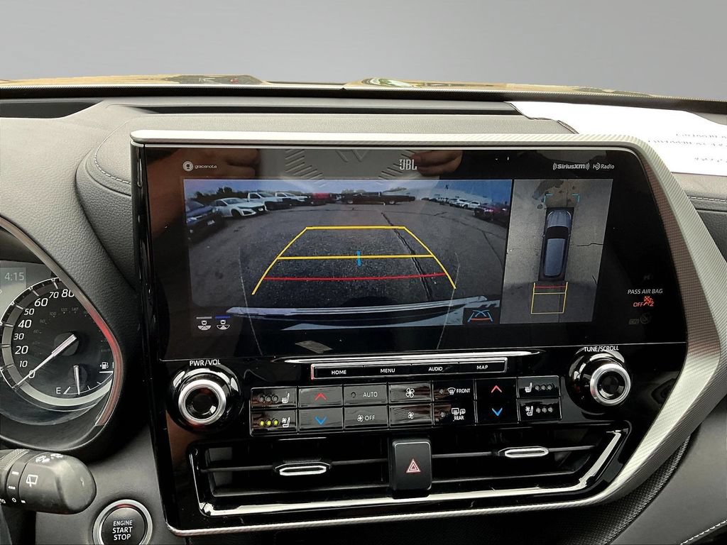 Used 2021 Toyota Highlander Limited AWD/4WD image 16