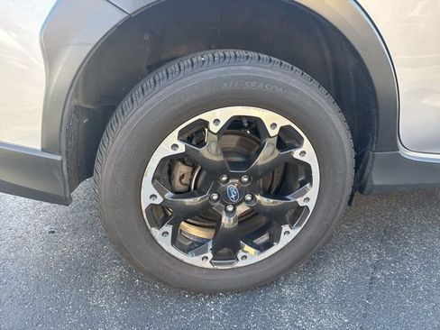 Used 2023 Subaru Crosstrek 2.0i Premium image 18