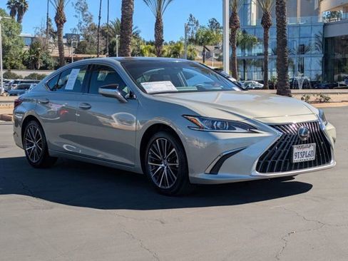 Used 2025 Lexus ES 350 w/ Premium Package image 3