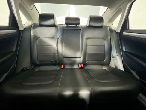 Used 2022 Volkswagen Passat 2.0T SE image 31