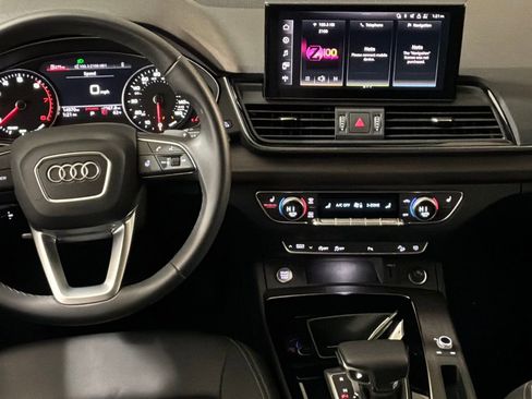 Used 2023 Audi Q5 2.0T Premium w/ Convenience Package image 19