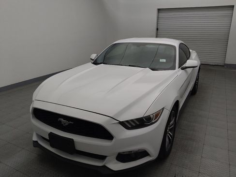 Used 2017 Ford Mustang Coupe image 15