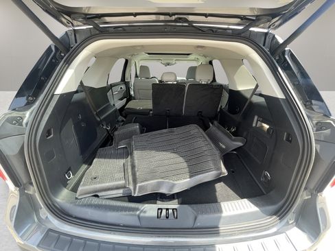 Used 2025 Ford Explorer Active w/ Active Comfort Package AWD/4WD image 9