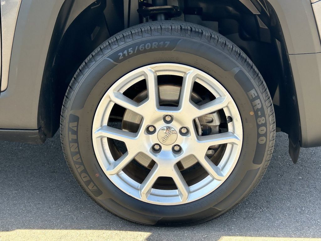 Used 2019 Jeep Renegade Sport w/ Sport Appearance Group AWD/4WD image 9