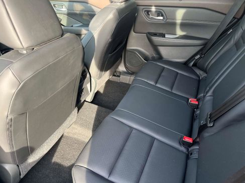 Certified 2023 Nissan Rogue SV w/ SV Premium Package image 14