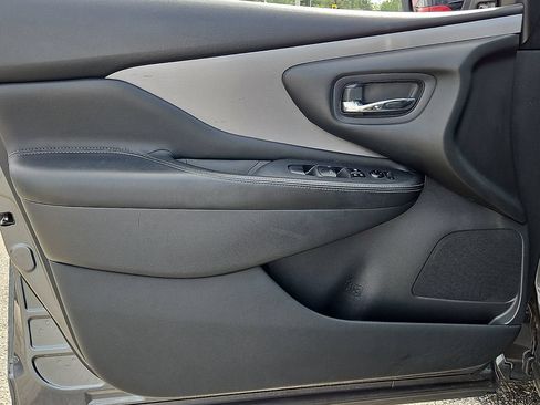 Used 2020 Nissan Murano SV w/ Cargo Package FWD image 12