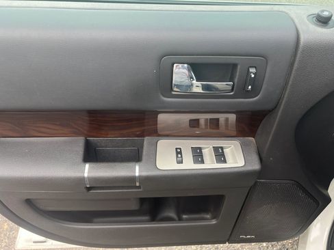 Used 2012 Ford Flex SEL image 9