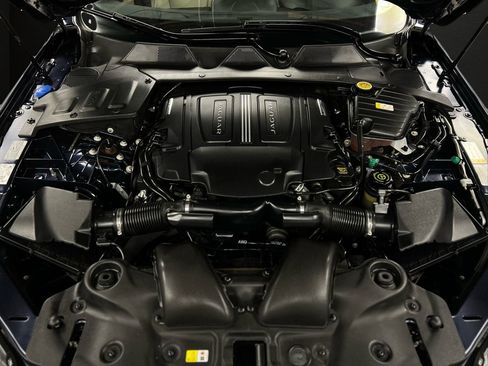 Used 2015 Jaguar XJ AWD/4WD image 33